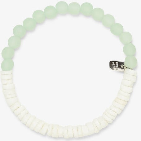 Puka shell & frosted bead stretch brc